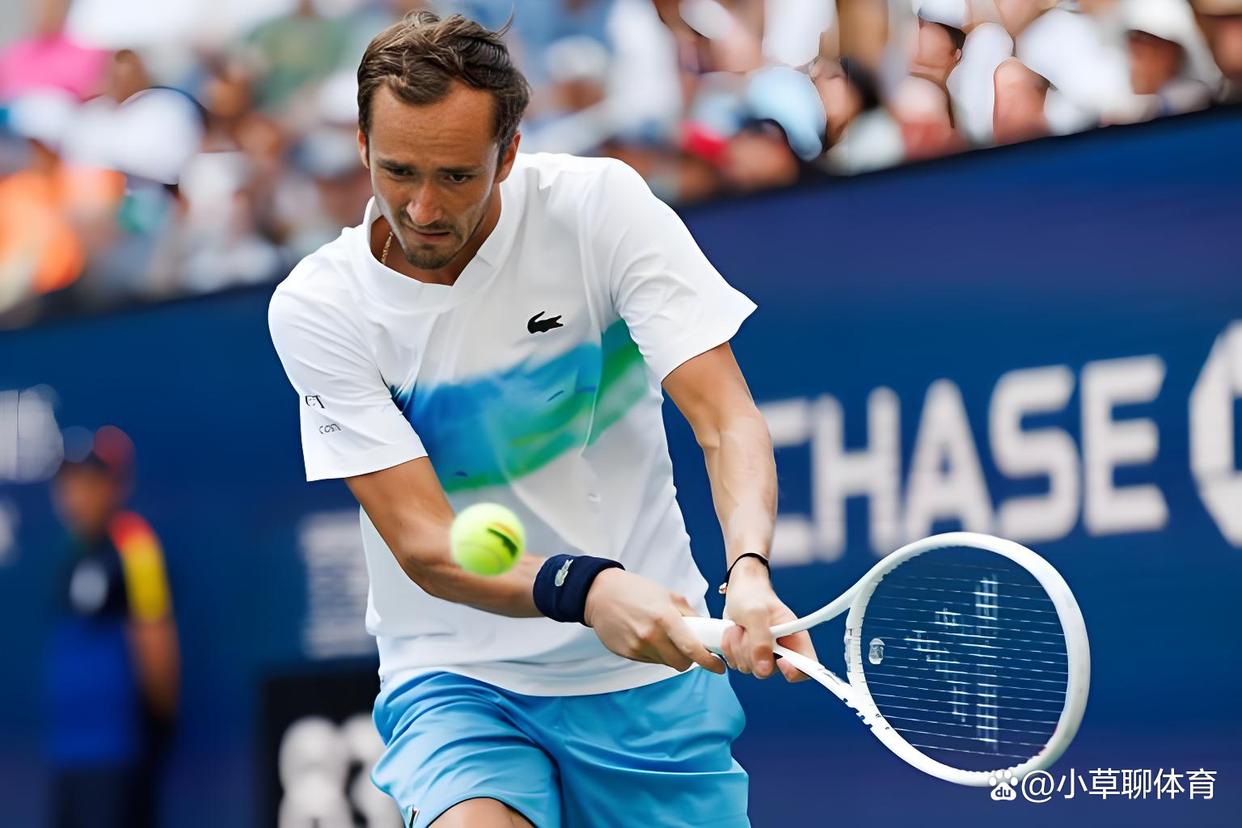 米兰体育-这也行？德约科维奇与50激战热火分钟集结日菲尼克斯太阳调整名单以备德甲，底特律活塞门线救险备战德国杯的简单介绍