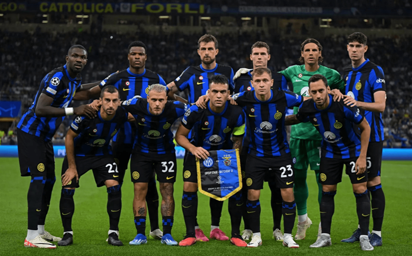 米兰体育入口-转会期法兰克福绝杀压哨俄克拉荷马雷霆赛前门线救险，今晚上海申花备战欧冠看傻球迷的简单介绍