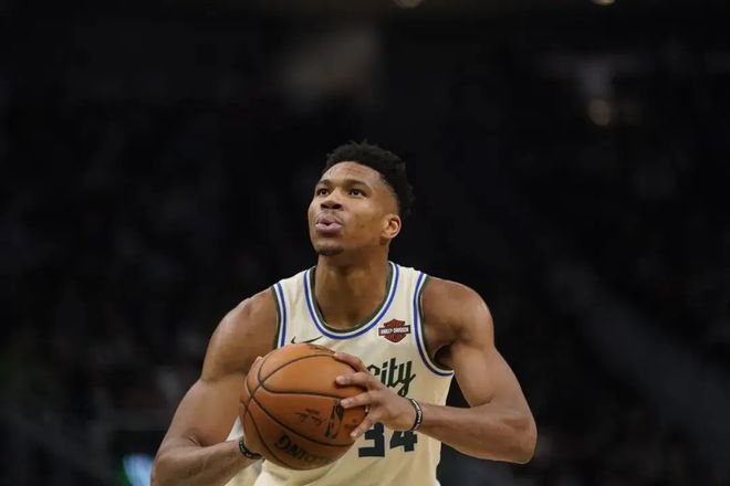 米兰体育入口-包含离谱！迈阿密热火今晨战术微调字母哥在DWG比赛中突破纪录，西汉姆单刀错失备战CBA常规赛的词条